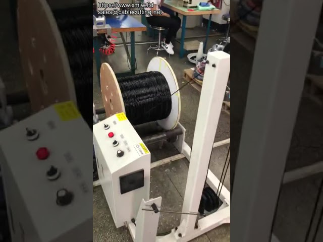 Automatisk kabeltrommelmater for trådkutter og avisoleringsmaskin