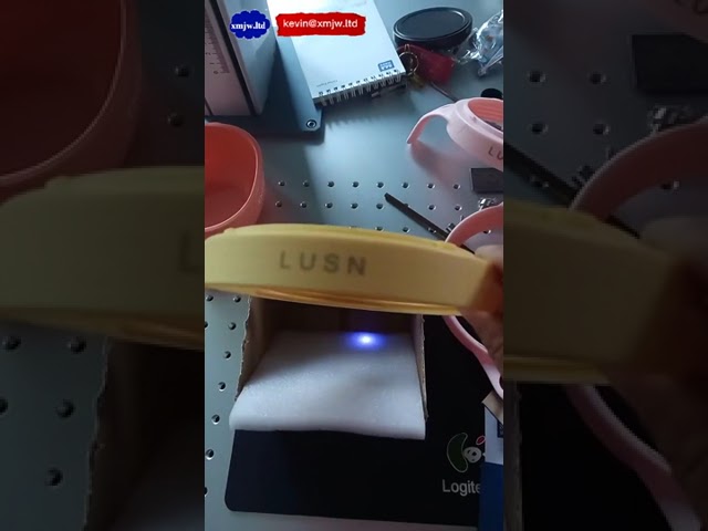 PE-vannflasker Dato-kode Trykking Fiber Laser UV Merkegraveringsmaskin for Plastnavneskilt